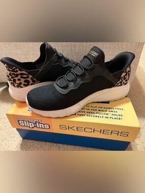 Skechers Black Leopard Women's Slip-On Sneakers - Machine Washable
Size 7